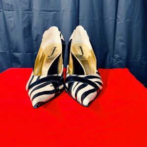 Zebra medium heel pumps